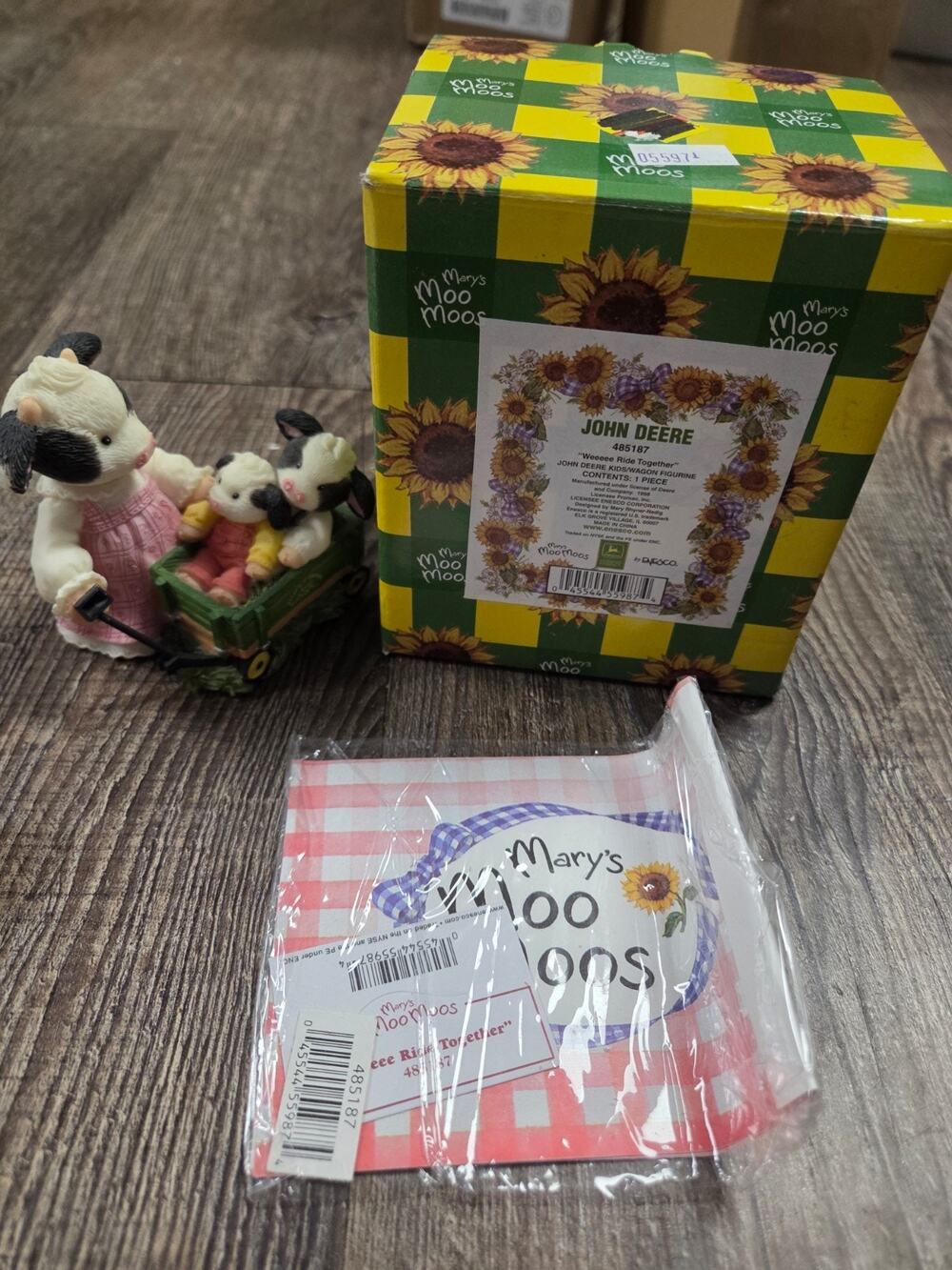 Mary’s Moo Moos 1998 Vintage Weeeee Ride Together Enesco 485187 John Deere